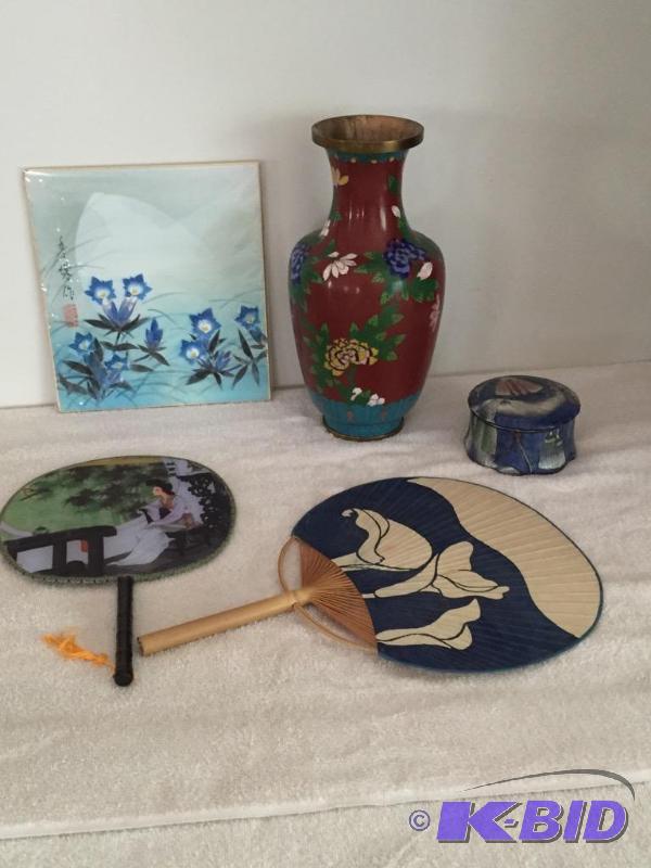 lot 124 image: Asian Themed Decor - Nice Cloisonne Vase