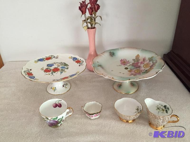 lot 125 image: Aynsley Cake Plate and More Beautiful Porcelain