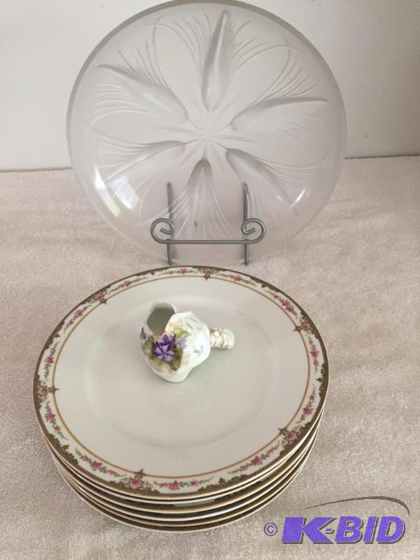 lot 141 image: Haviland Limoges Plates - Signed Bowl and more