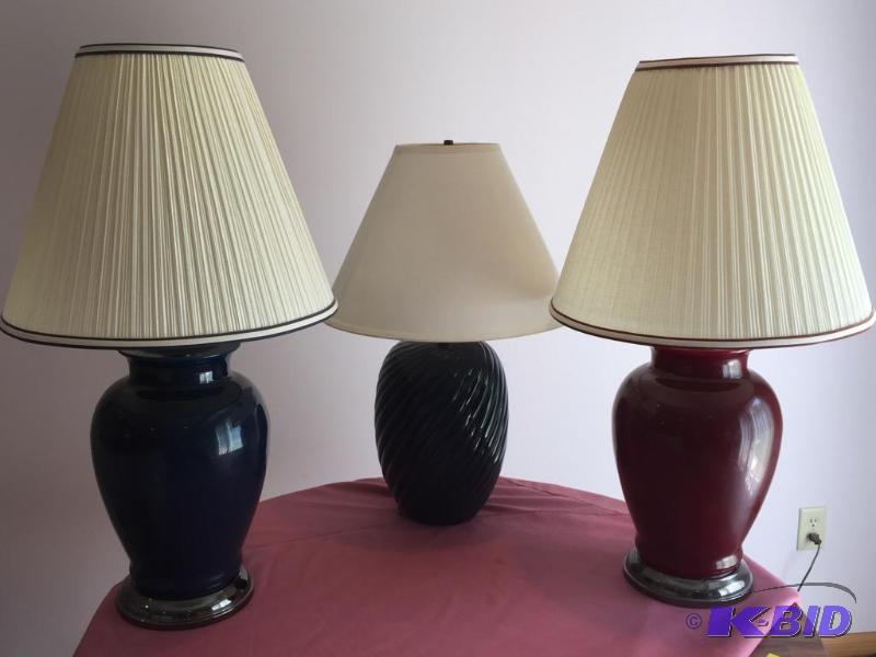 lot 159 image: Lamp Variety
