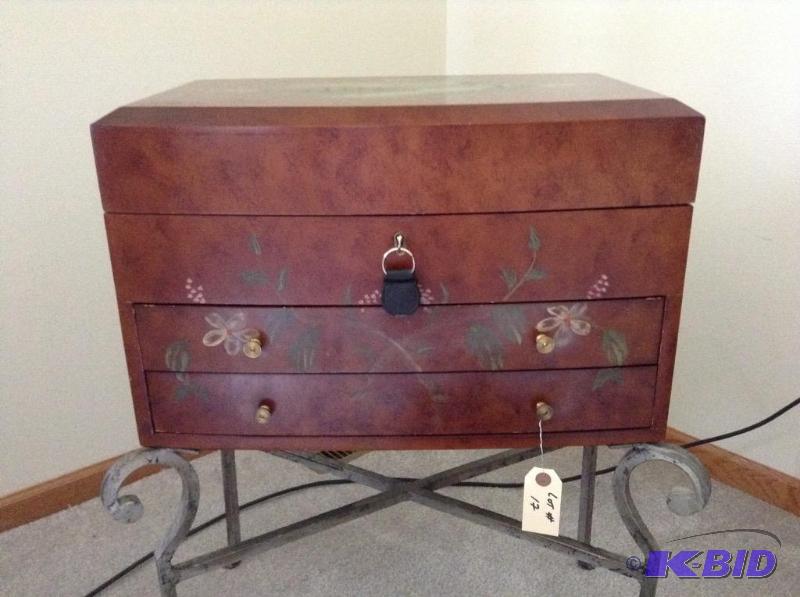 lot 17 image: Standing Jewelry Chest with Lock