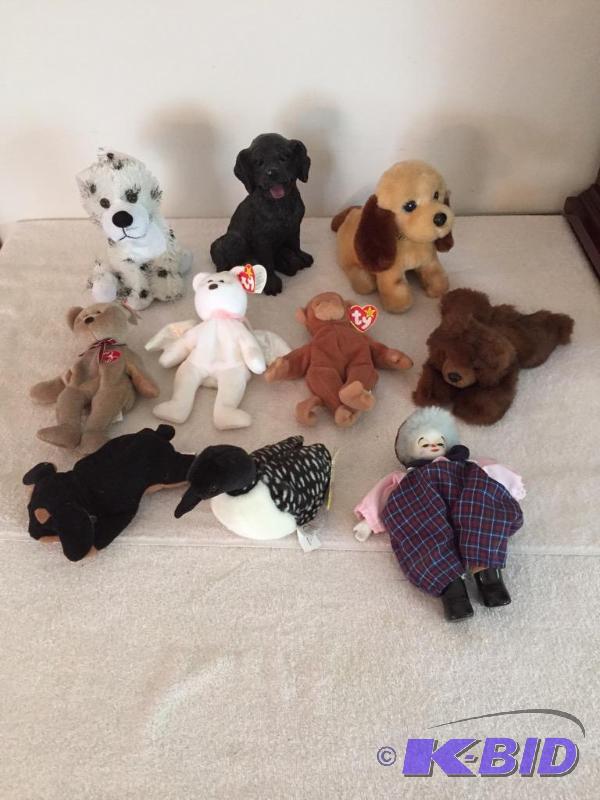 lot 178 image: Beanie Babies and Other Cuteness