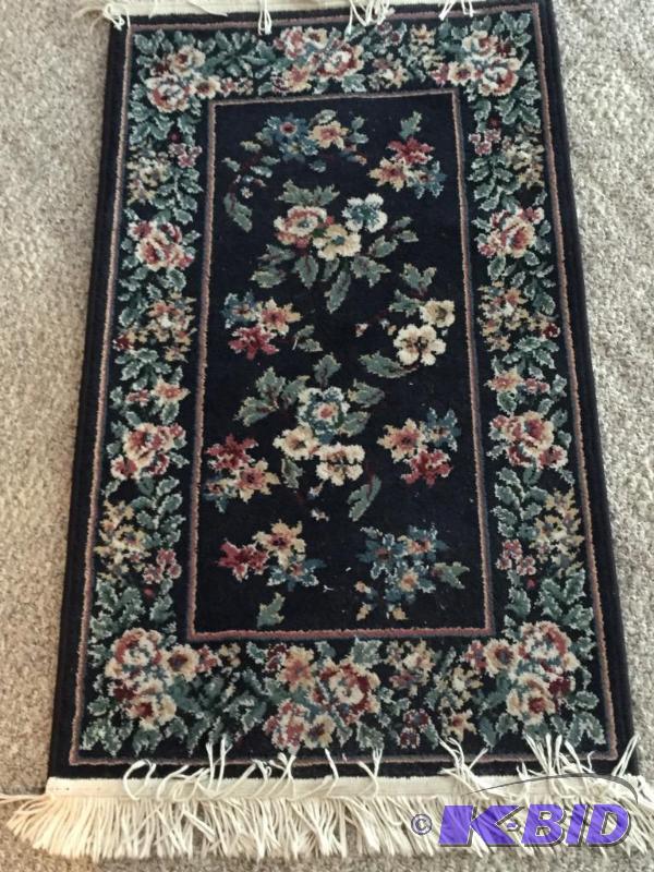 lot 217 image: Another Great Area Rug