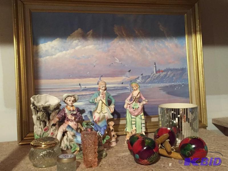 lot 234 image: Home Decor and Collectibles