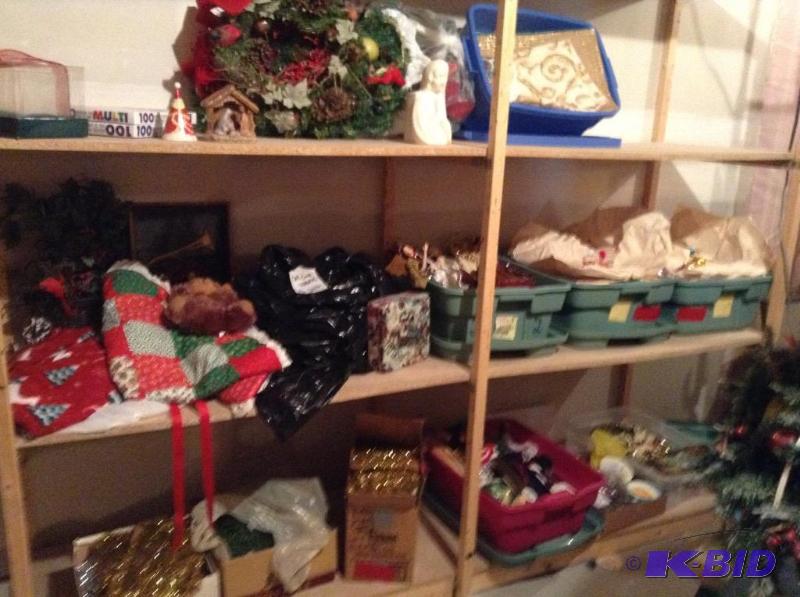 lot 255 image: Christmas in july