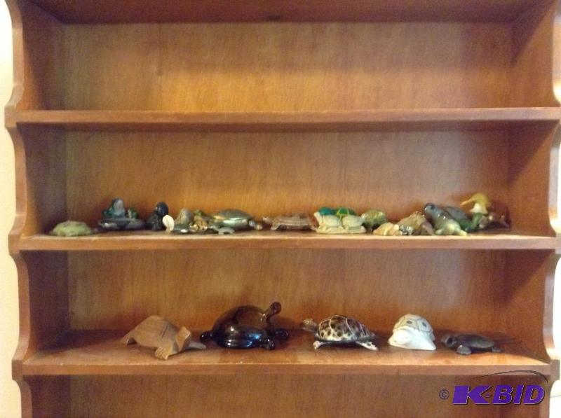 lot 263 image: Collectible Turtles