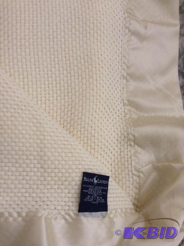 lot 272 image: Ralph Lauren Blanket