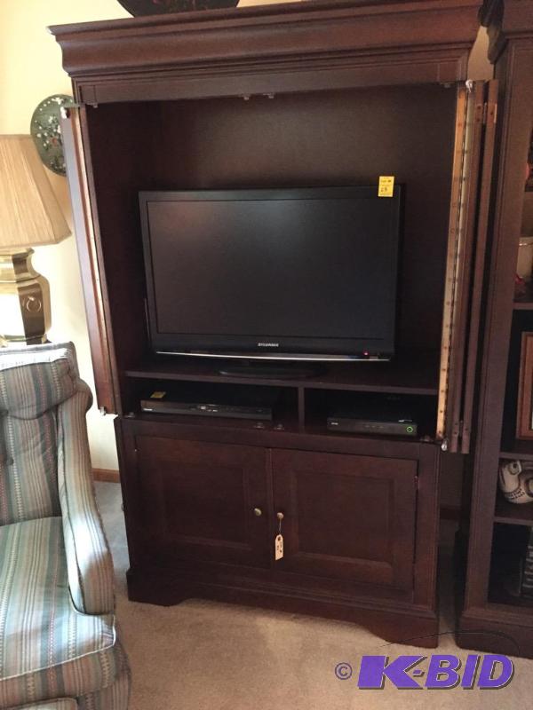 lot 32 image: TV Armoire with Storage