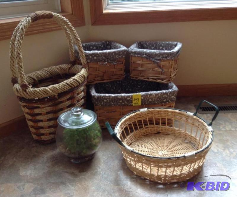 lot 57 image: Basket Collection and Live Terrarium