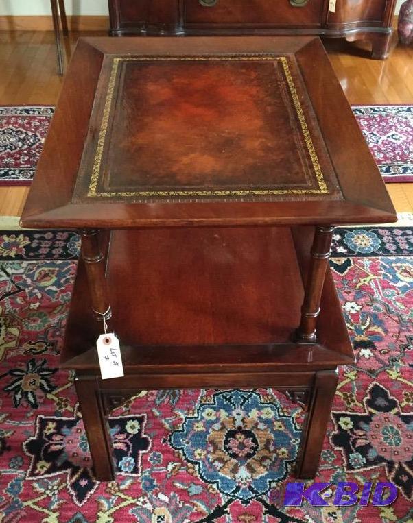lot 7 image: Vintage End Table with Lower Shelf and Leather Top