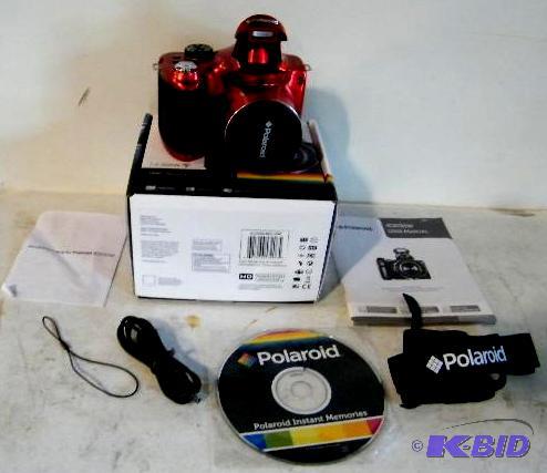 lot 44 image: Polaroid iE3035W Digital Camera - Red - Has b...