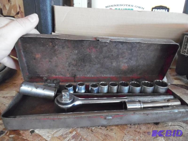 lot 10 image: socket set