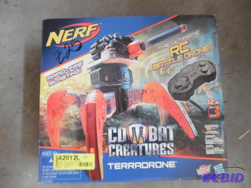 lot 29 image: combat creatures