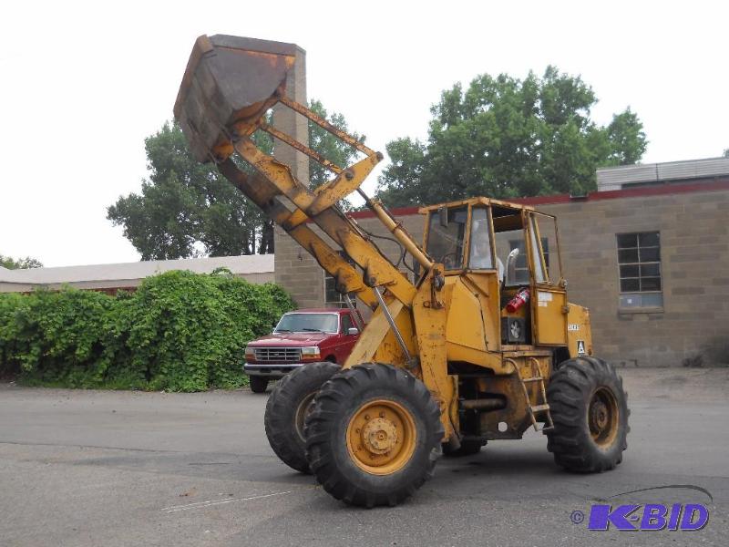 Allis Chalmers 840 Articulating Wheel Loader. Starts, Runs and