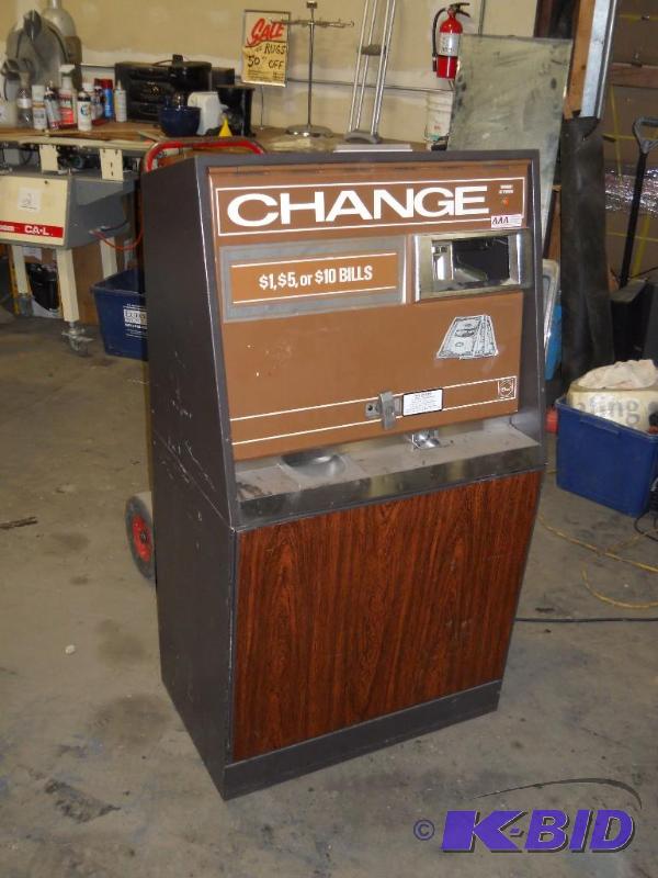 Rowe International BC3500 Change Machine.