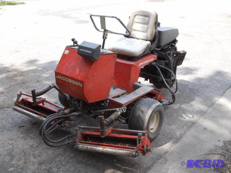 lot 9 image: Jacobsen Greensking IV Aerator with Green Sentry System. Runs.