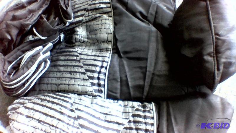 Full Comforter Set Black, Silver and Grey