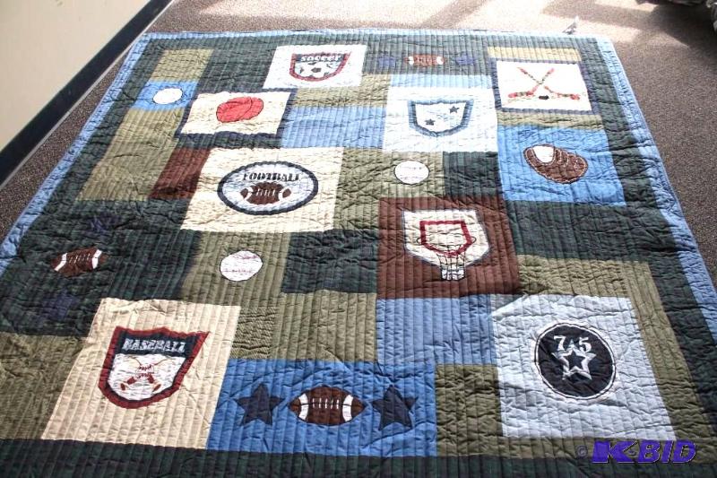 Quilted FullQueen Sports Match Bedspread