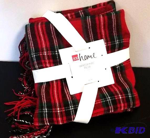 JCP Home Red Plaid Acrylic Picnic Blanket50 x 60 With Tags