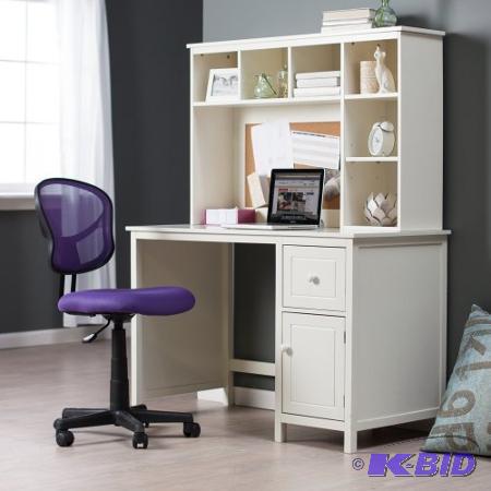 lot V20 image: Piper Desk