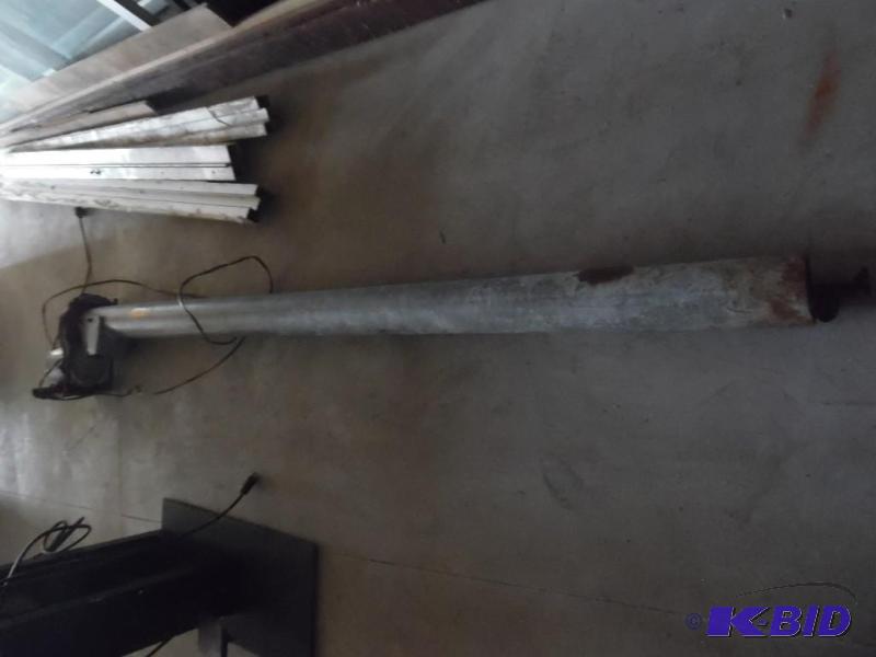 lot 6 image: Short Grain Auger