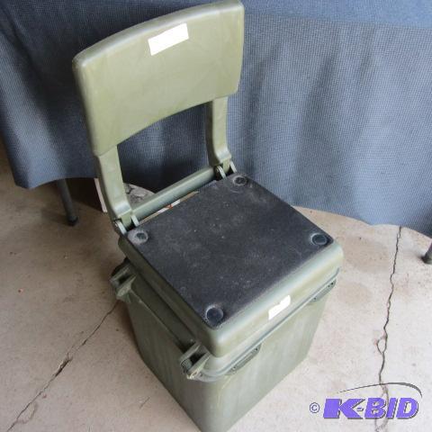 Hunt  Camp Seat