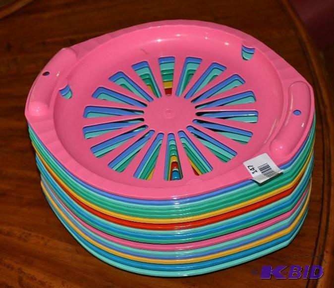 lot 147 image: Plastic holder for paper plates 10" diam...