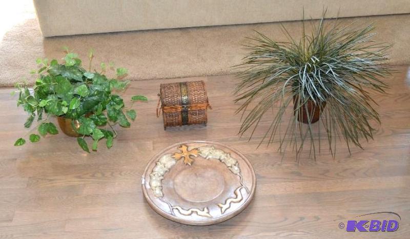 lot 22 image: Lot of decorative items large plate, brass p...