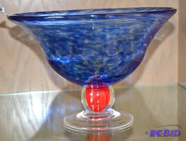 lot 24 image: Italian Modern footed Compote or Center Bowl ...