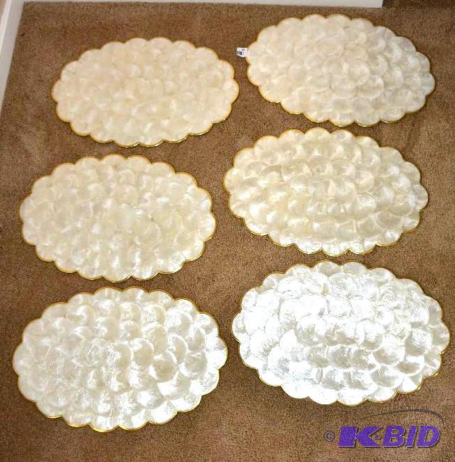 lot 39 image: 6 capiz&nbspshell PLACE MATS&nbspfrom the P...