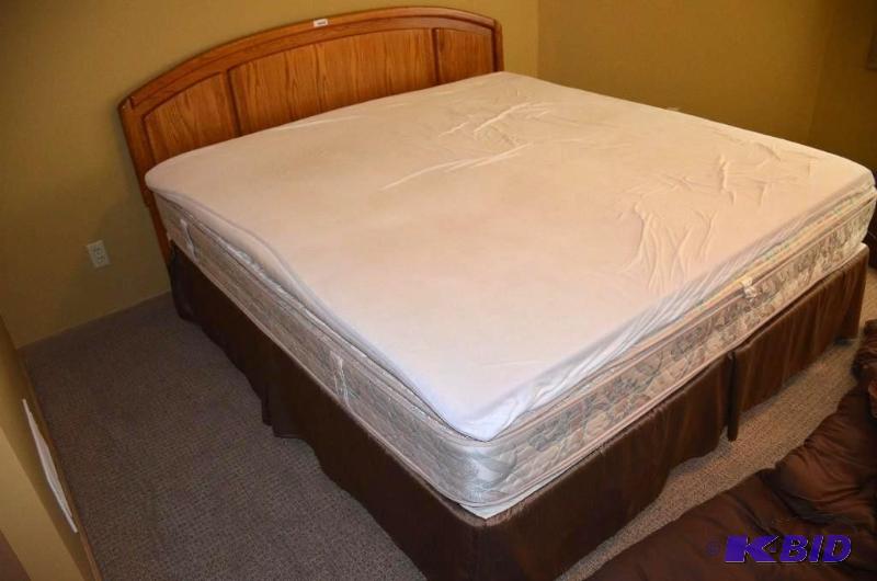 lot 74 image: Sealy Mattress and 2 Twin X Box spring, Wood ...