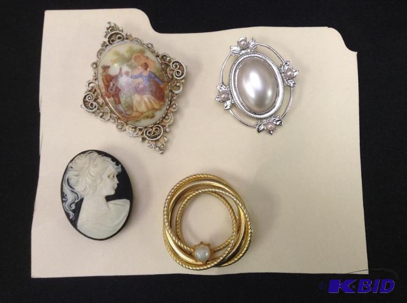 4 Beautiful Brooch Pins
