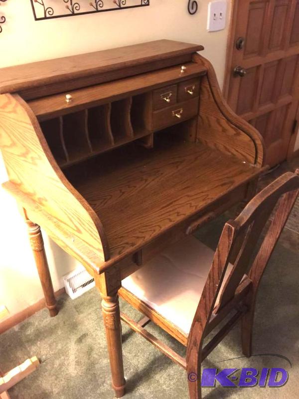 Wood Grain Roll Top Desk with Oak Chair