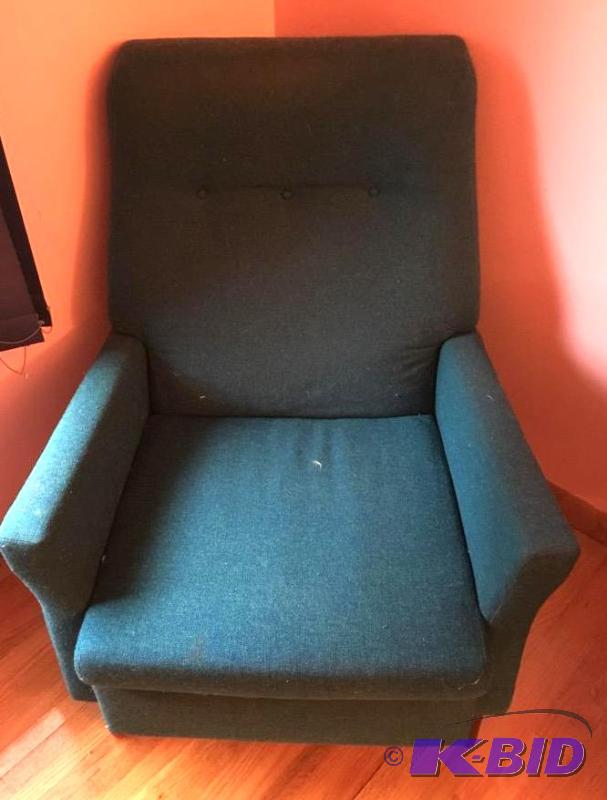 Excellent Mid Century Mod Recliner