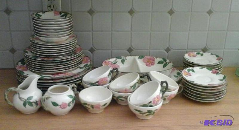 USA Franciscan Desert Rose Dinnerware Set