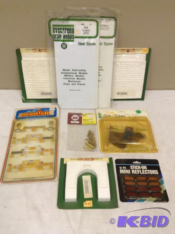 lot 172 image: Railroad Train Landscape Accessories