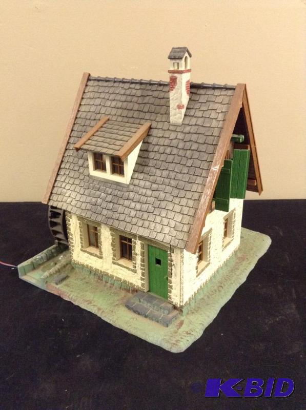 lot 185 image: Large G Scale POLA Water Mill Train Building Electric