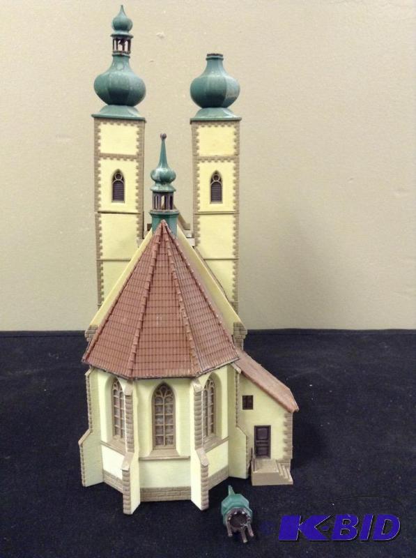 lot 189 image: Assembled G Scale Faller Klosterhof Train Building