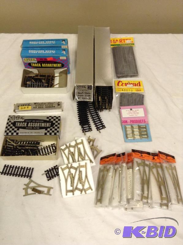 lot 233 image: HO Scale Railroad Train Track