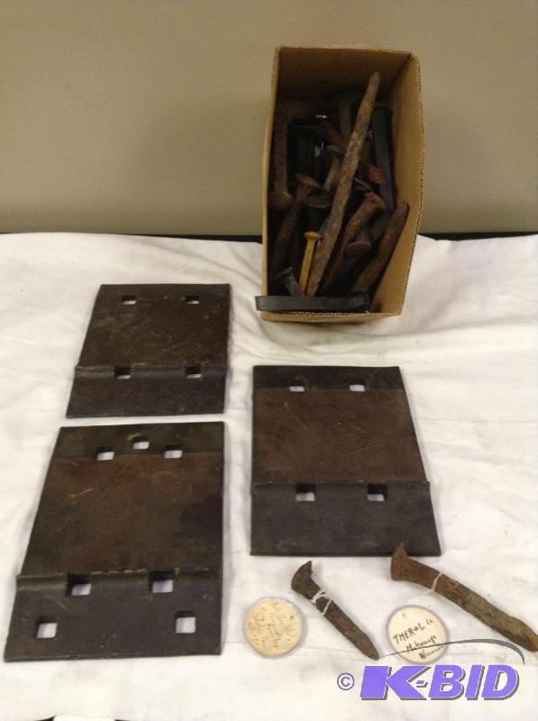 lot 250 image: Vintage Railroad Ties and Plates