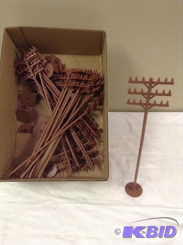 lot 259 image: G Scale Telephone Poles