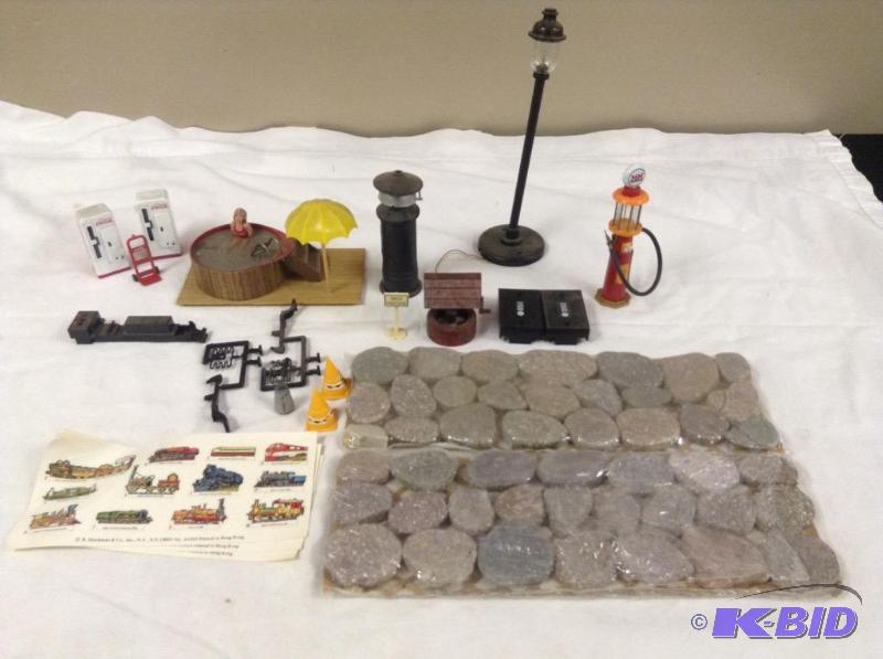 lot 273 image: Railroad Train Accessories