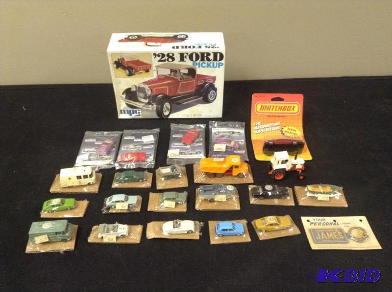 lot 303 image: Collection of Mini Cars, Keychains & 28 Ford Pickup Model