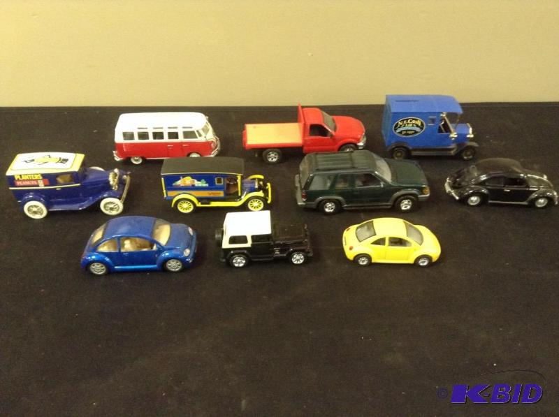 lot 307 image: (10) Die Cast Collector Cars & Trucks