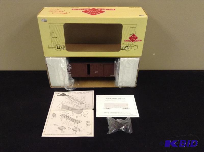 lot 36 image: Aristocraft Wood Box Train Car 124 Scale