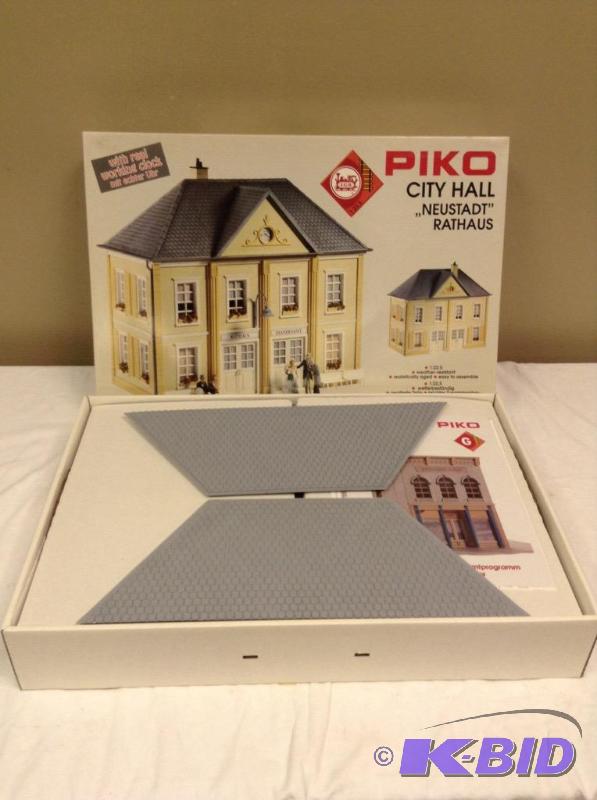 lot 68 image: PIKO City Hall Train Building Kit