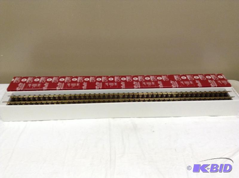 lot 77 image: LGB #10610 (6) Pieces Straight Train Track G Scale