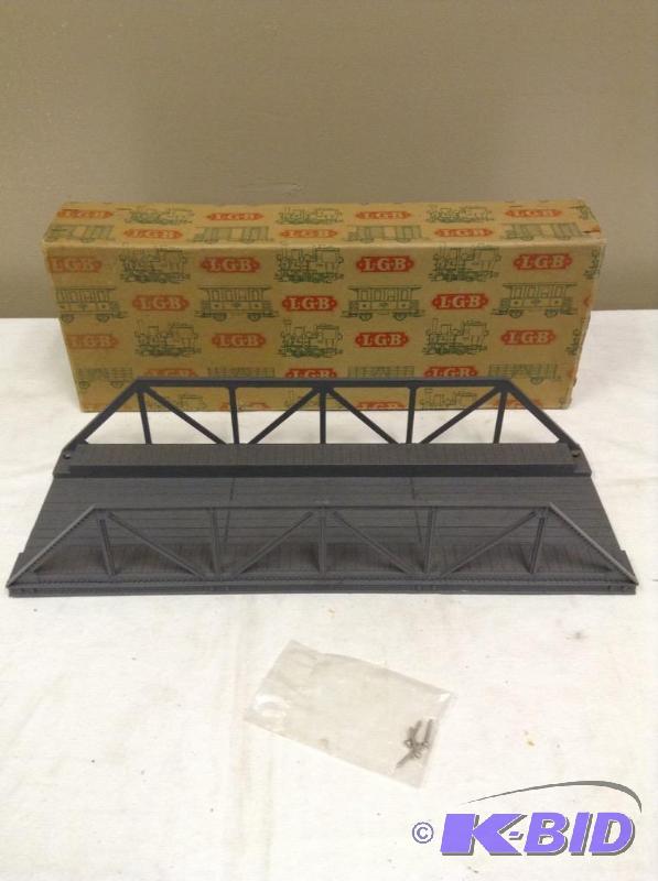 lot 86 image: LGB Train 5060 Accessory Truss Bridge G Scale