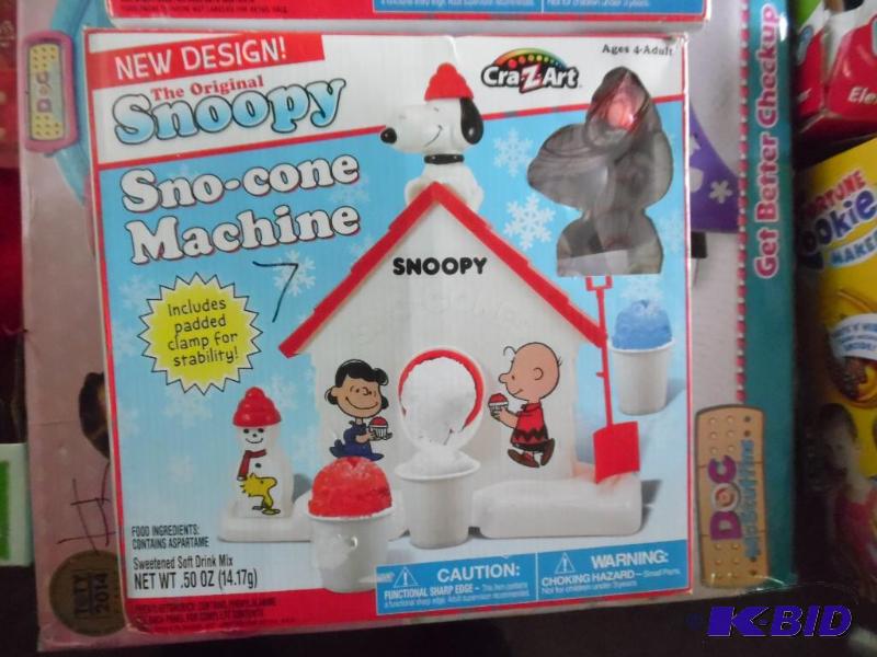 Snoopy Snow Cone Machine