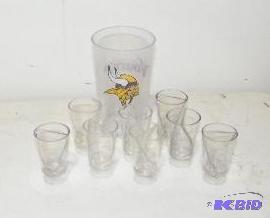 Drinkware - 8 dual liquid plastic shotglasses...